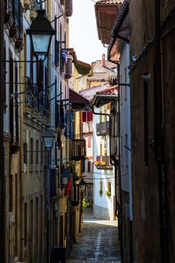 Hondarribia Ortaçağ Tarihi Merkezi 'nde Sokak