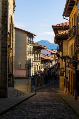 Kale Nagusia: Hondarribia Ortaçağ Tarihi Merkezi