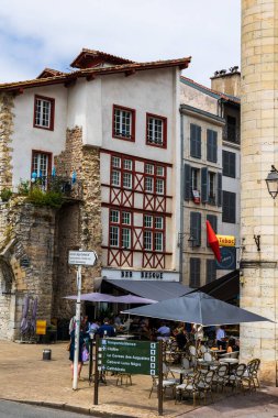 Bayonne Tarih Merkezi, Rempart Lachepaillet Bulvarı 'ndaki binalar.