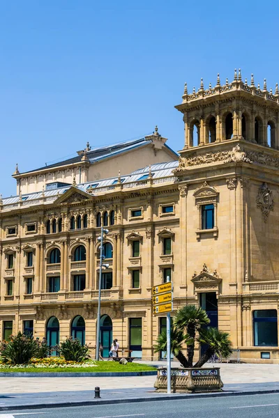 Donostia-San Sebastian 'daki Urumea Nehri boyunca Centro Bölgesi Cephesi
