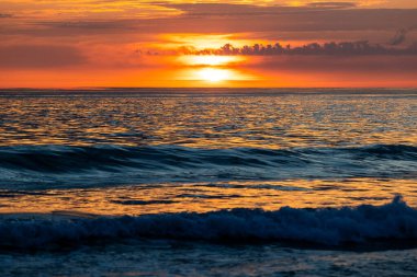Bretignolles-sur-Mer 'deki La Paree plajında gün batımı