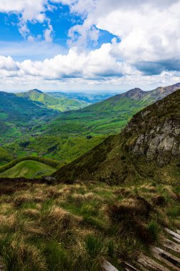 Verdant panorama of the Jordanne Valley from the ridge between Puy de Peyre Arse and Puy Mary