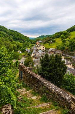 Estaing köyünden Coussane Vadisi