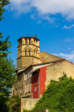 Saint-Ybar Kilisesi 'nin altıgen çan kulesi