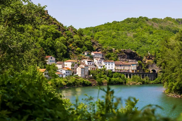 Lower town of Ambialet on the banks of the Tarn