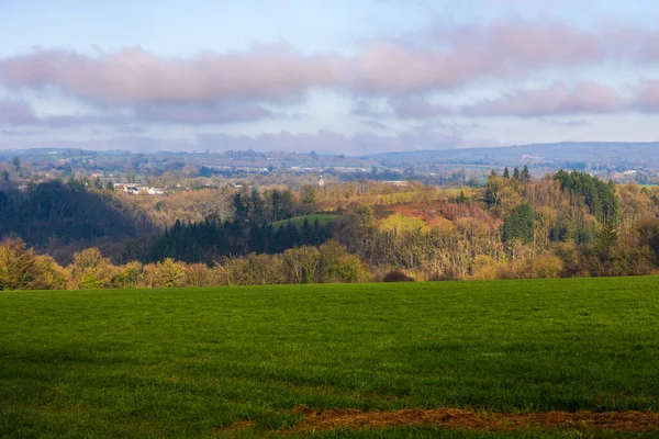 Le Beny-Bocage 'den Normandiya Bocage ve Souleuvre Vadisi' nin kış manzarası