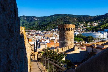 Tossa de Mar surlarının ortaçağ kulesi