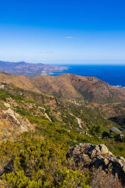 Sant Pere de Rodes Manastırı 'ndan Akdeniz Panoraması (Costa Brava)