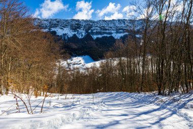 Cross-country ski trail between Col de Romeyere and the Coulmes Nordic ski area in Rencurel, Vercors