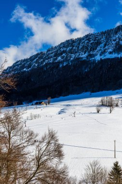 Rencurel, Vercors 'taki Col de Romeyere' deki küçük Coulmes kayak merkezinin kayak pisti.
