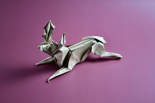 Origami Detalhado Animal Com Chifres Papel Dobrável Fundo Rosa Colorido — Fotografia de Stock