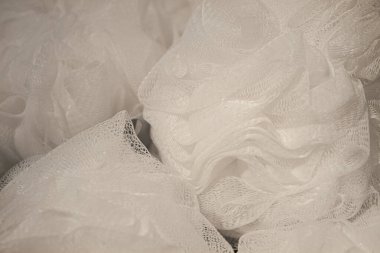 Beyaz banyo süngerini kapat. 