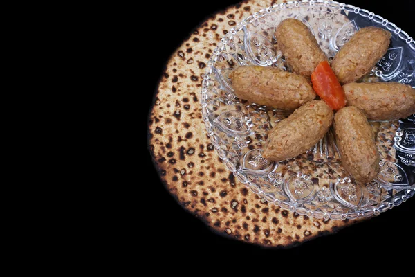 Fish sticks (Gefilte fish) and Matza bread traditional Jewish pa — Stock Image Fish sticks (Gefilte fish) and Matza bread traditional Jewish pa Stock Photo
