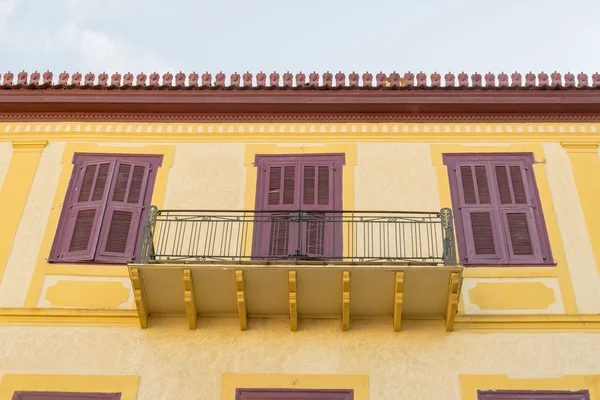 Nafplio, Grecia 28 dicembre 2015. Bellissimo balcone colorato a Nafplio in Grecia . — Foto Stock