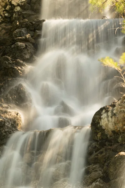 La cascata della città di Loutraki in Grecia . — Foto Stock