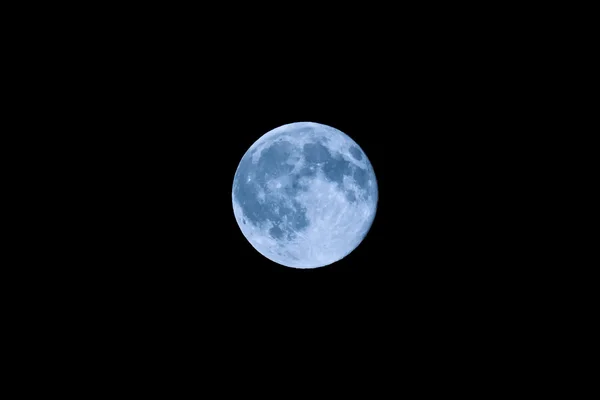 Eenmaal in een blauwe maan. — Stockfoto