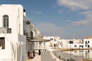 Sabah manzarada Naousa Paros Adası Yunanistan '.