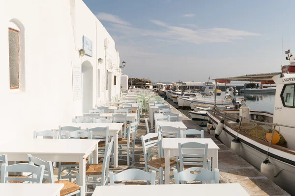 Paros, Grecja, 15 sierpnia 2015. Piękny port graficzny w Naousa na wyspie Paros, Grecja. — Zdjęcie stockowe