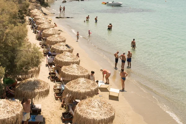 Paros, Yunanistan, 10 Ağustos 2015. Arodo plaj Paros Adası manzaraya. En baştan görüntülemek. — Stok fotoğraf