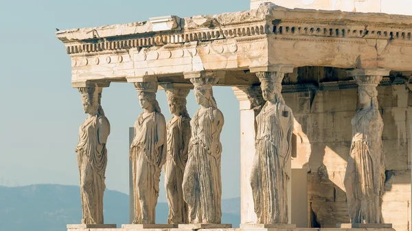 그리스에서 아크로폴리스에 caryatids 동상. — 스톡 사진