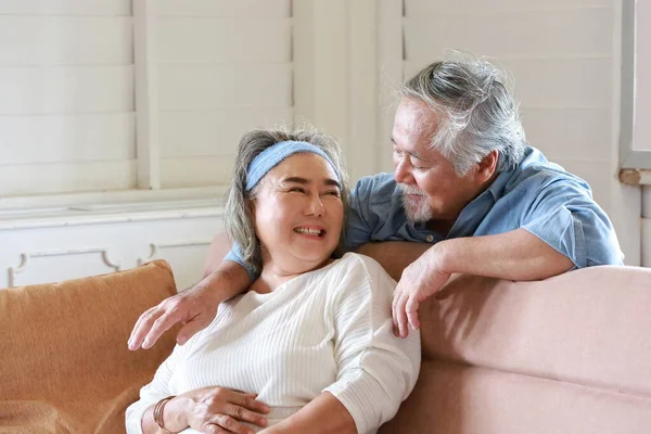 Senior Asian Couple Spending Time Together Pension Cozy Home While — Stock Photo, Image
