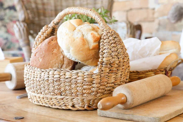 Pão Massa Pão Rústico Caseiro Acabado Assar Com Pino Rolante — Fotografia de Stock