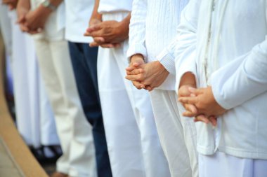 Cenaze töreninde kaybettiğiniz sevginize saygı duyduğunuz için başsağlığı dilediğiniz için bir dakikalık saygı duruşu.