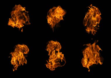 Ateş koleksiyonu yanan alevler grafik tasarımı için karanlık arka planda izole edildi