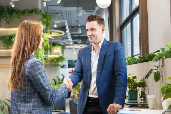 Caucasian Businessman Shaking Hand While Working Green Eco Friendly Modern — Stock Photo, Image