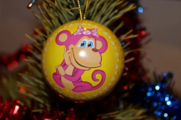 Ağaçta noel balosu