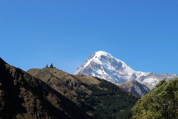 Kazbegi Köyü Holy Trinity Kilisesi