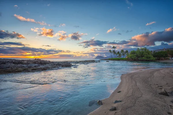 Sahilde gün batımı
