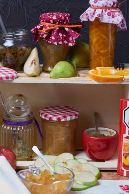 Confitures Maison bir L 'ancienne, meyveli ruj, passiflora, portakal, cedrat ve kivi istiyor. Hadi diyet yapalım...