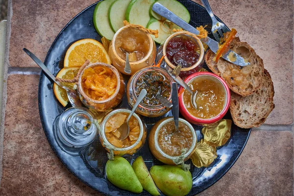 Confitures Maison Faites Ancienne Fruits Rouges Passiflora Oranges Cedrat Kiwi — Stock Photo, Image