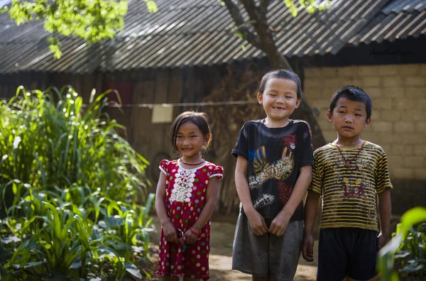 H'mong etnik azınlık çocuklarda Dongvan, hagiang, vietnam