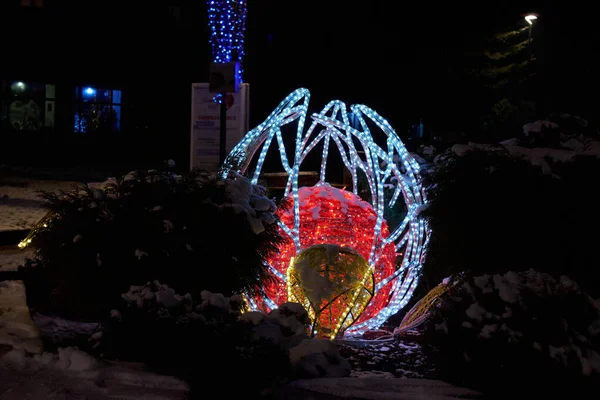 Şehirde Noel ışıkları