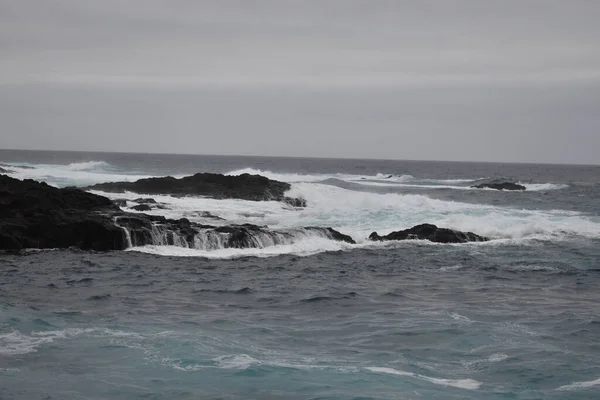 Aaltoja Tyynellämerellä — kuvapankkivalokuva