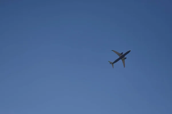 Uçak kamerayla uçarken yakalandı.