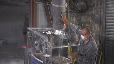 Hopper heykel kalıp kırılma titreşimli