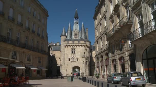 Stor klock dörr i Bordeaux — Stockvideo