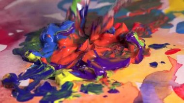 birkaç renk guaj karışımı