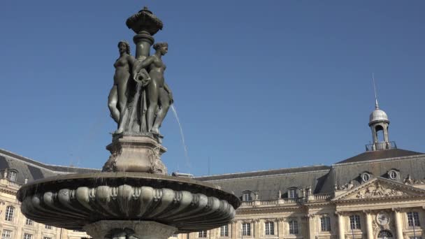 De fontein van de drie genaden in Bordeaux — Stockvideo