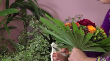 yuvarlak renkli buket bileşimi