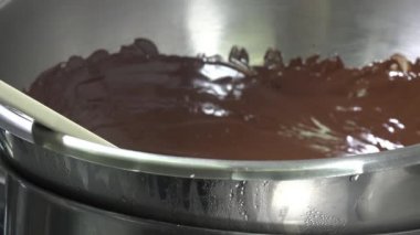 Yule log, armut ve pralin hazırlanması