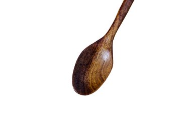 Tahta kaşık beyaz arkaplanda izole edildi