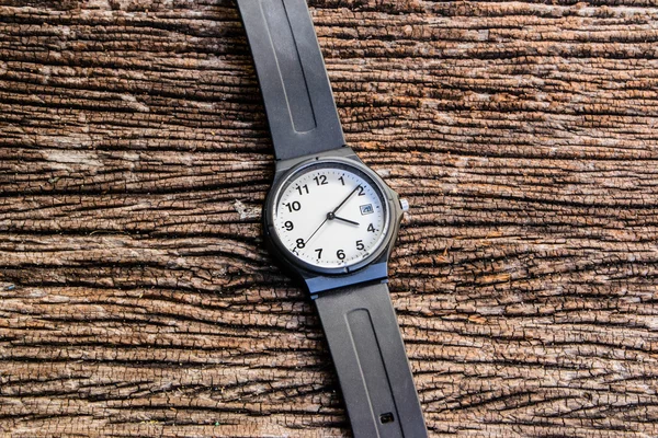 Reloj en la mesa — Foto de Stock