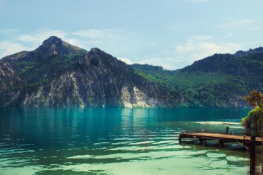 Avusturya dağ gölü