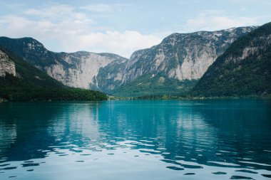 Avusturya dağ gölü