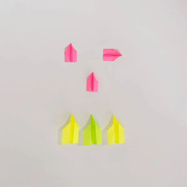 Funny Happy Concept Idea Paper Airplanes Concept Idea Pink Green — Stock Photo, Image