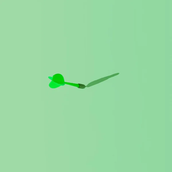 Darts Arrow Center Concept Idea Green Background Success Lucky Moment — Stock Photo, Image